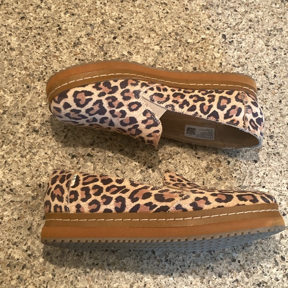 Size 5 Leopard Print TOMS Palma leather wrap slip ons - Picture 8 of 13